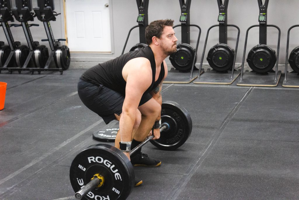 Deadlift training for functional strength in Mankato