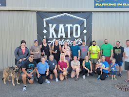 Strength training in small group fitness class